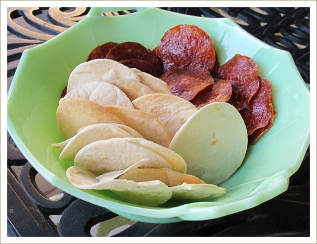 George Stella's Pepperoni Chips with Low Carb Tortilla Crackers