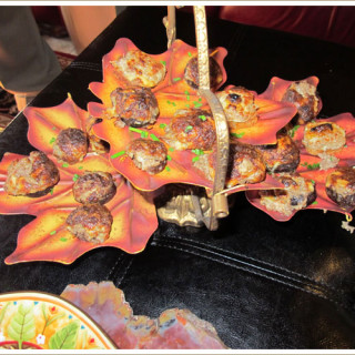 stuffed Thanksgiving appetizer mushrooms